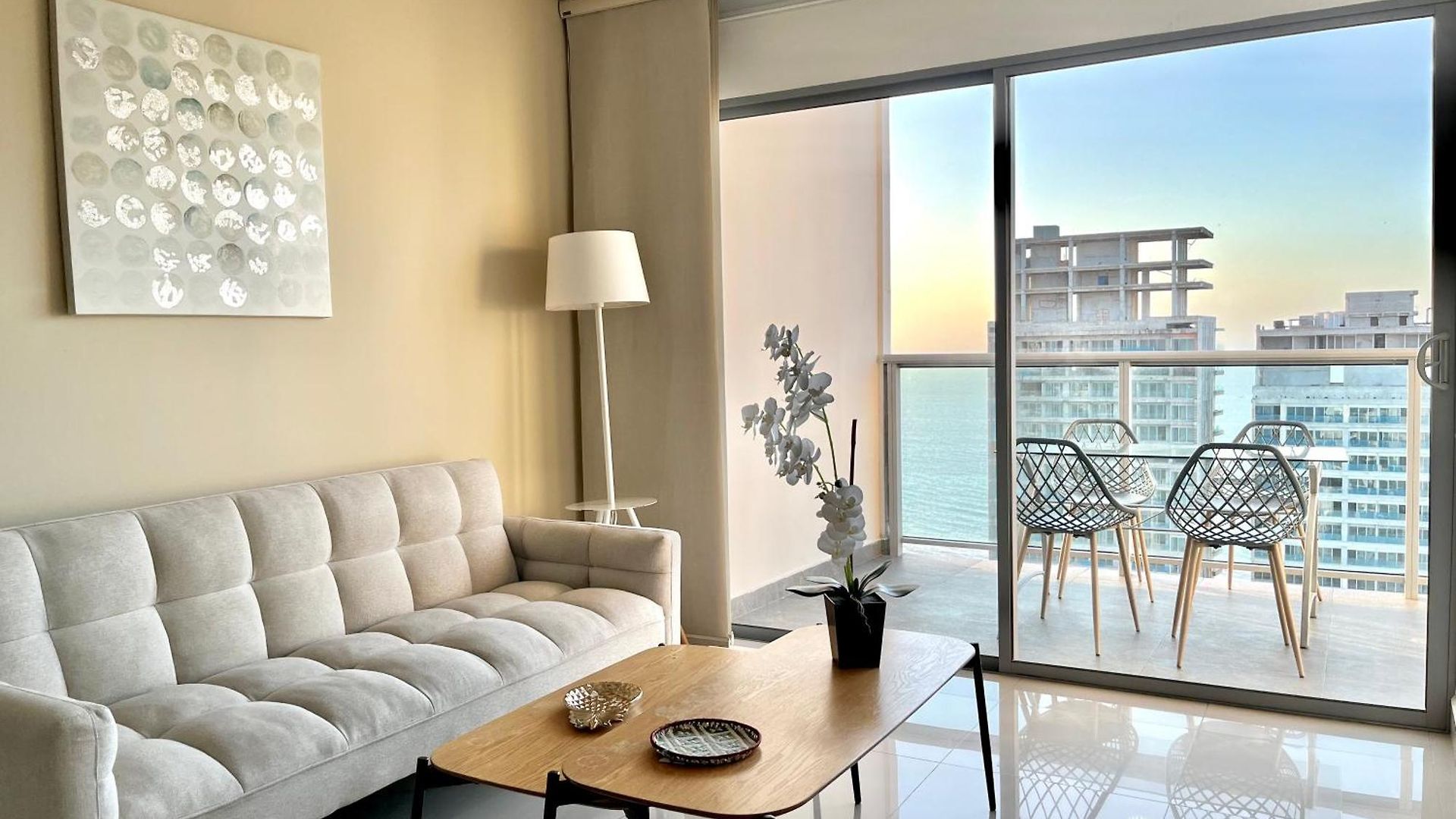 By Calamari Homes - Infinitum 3302 Bocagrande * Cartagena