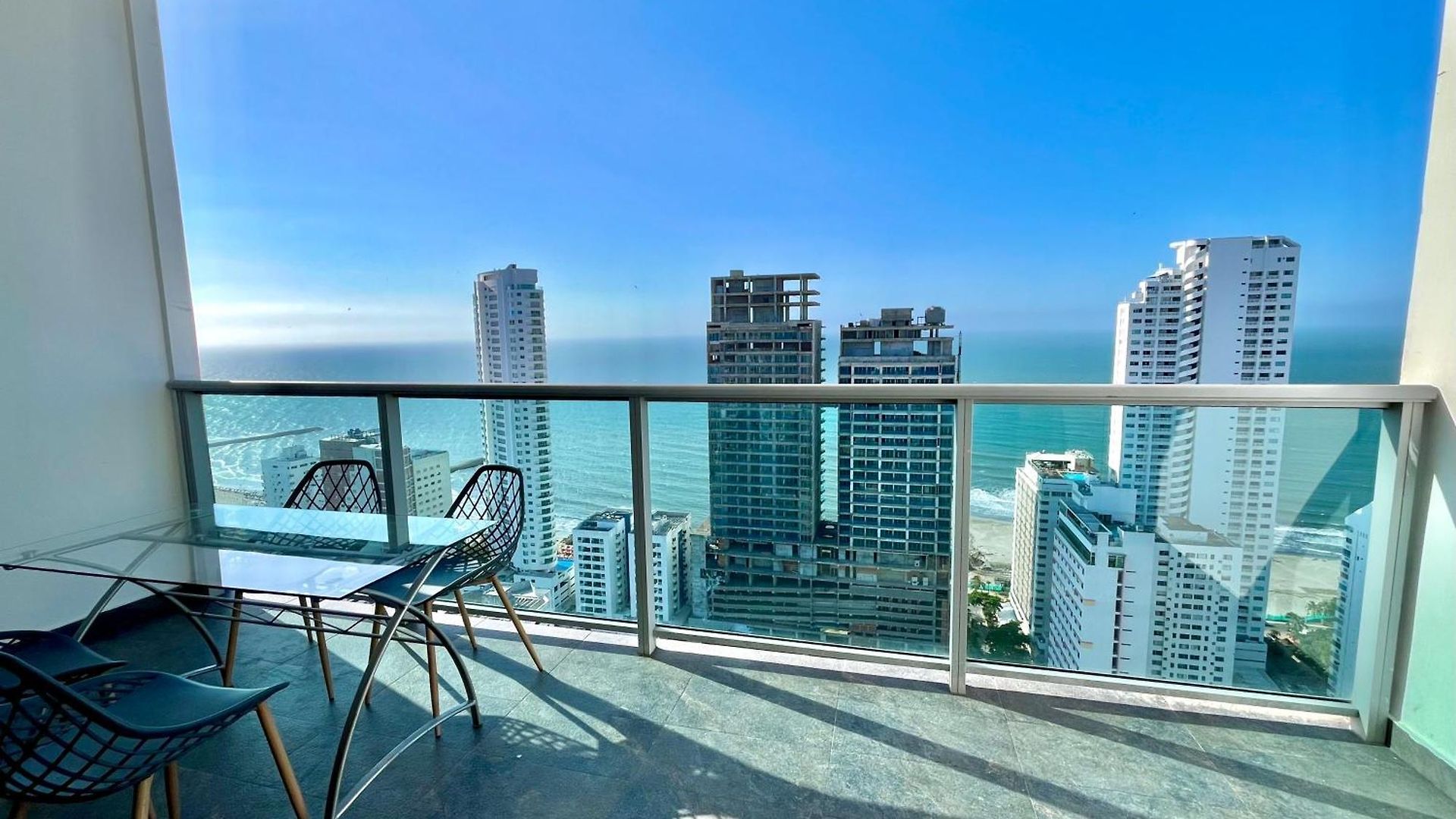 By Calamari Homes - Infinitum 3302 Bocagrande Apartamento Cartagena
