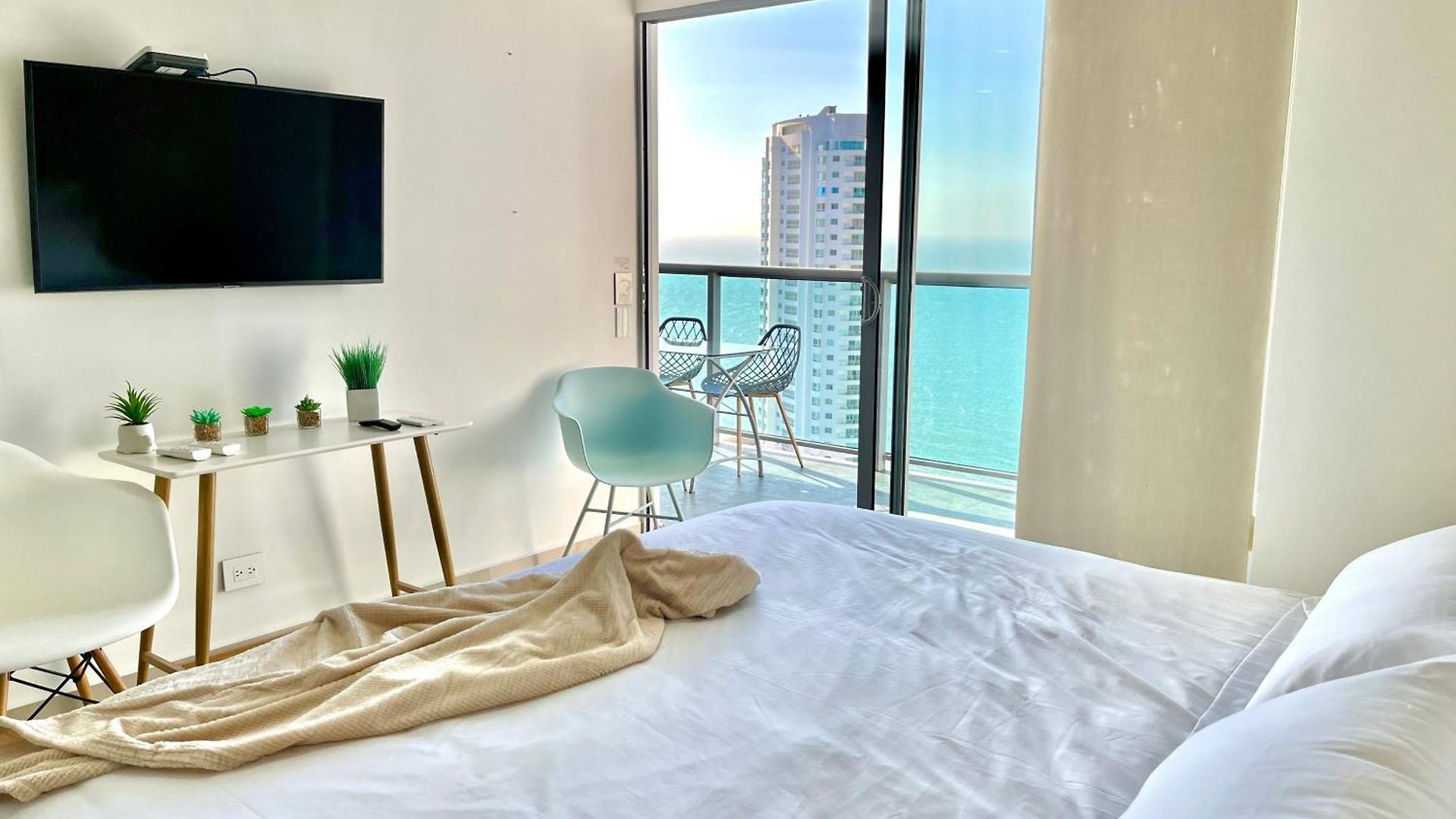 By Calamari Homes - Infinitum 3302 Bocagrande Apartamento *