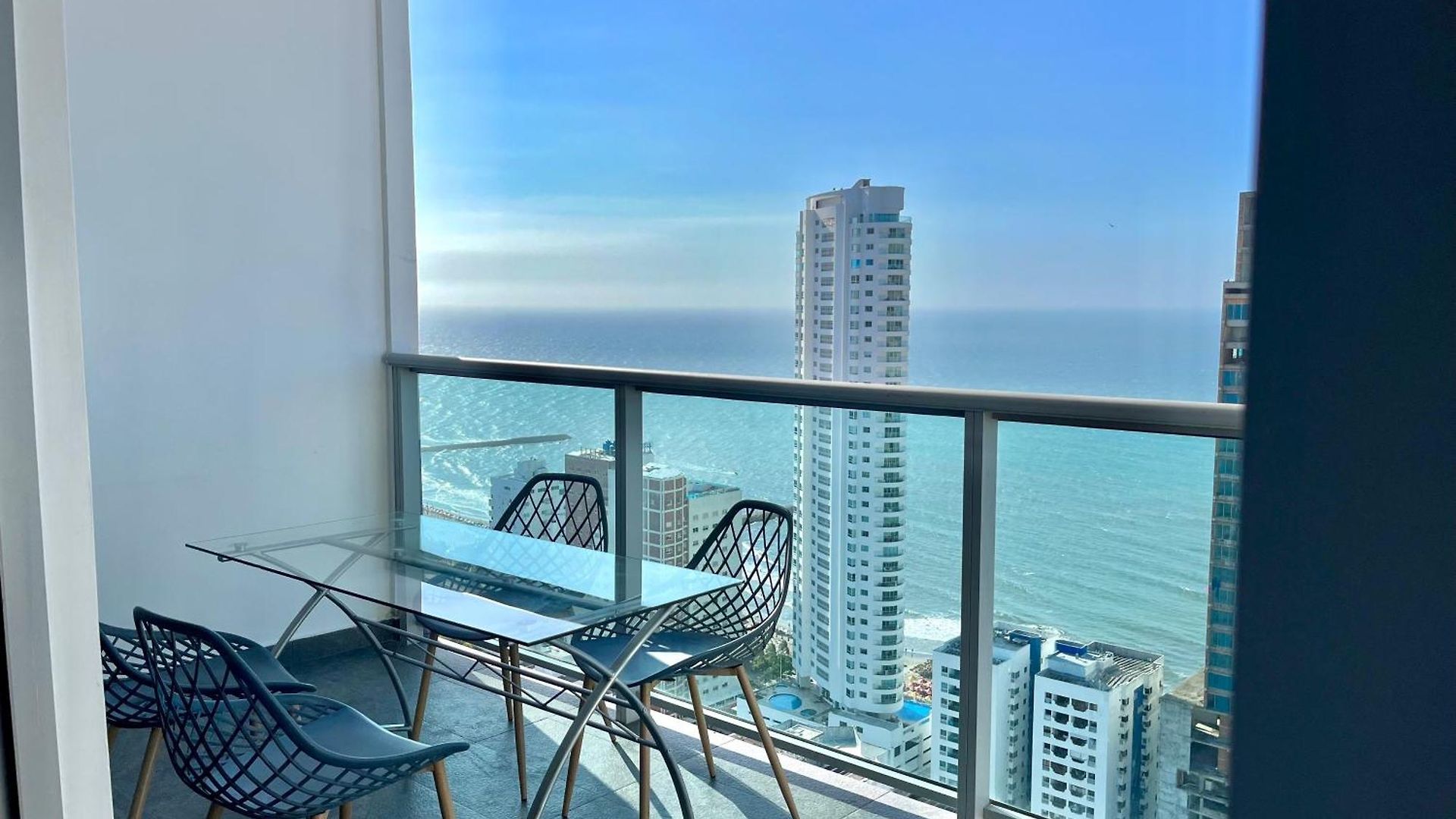 Apartamento By Calamari Homes - Infinitum 3302 Bocagrande *