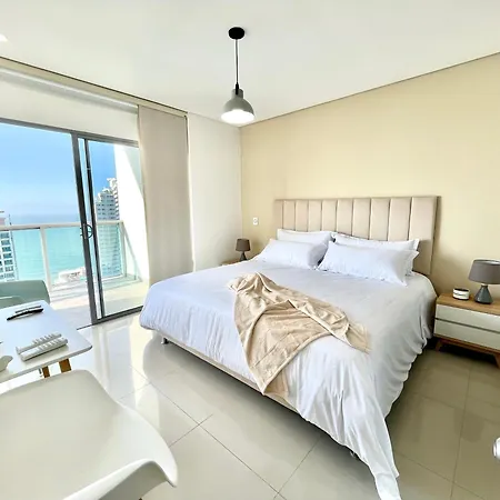 By Calamari Homes - Infinitum 3302 Bocagrande *