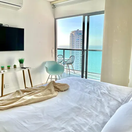 By Calamari Homes - Infinitum 3302 Bocagrande Apartamento *