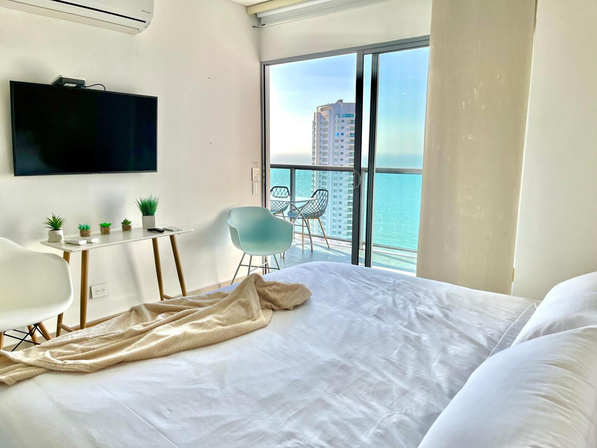 By Calamari Homes - Infinitum 3302 Bocagrande Apartamento *